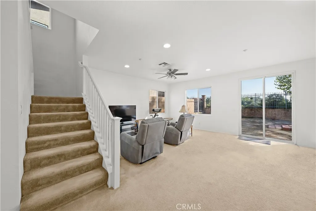 6257 Long Cove Drive, Fontana, California 92336 home-pic-4