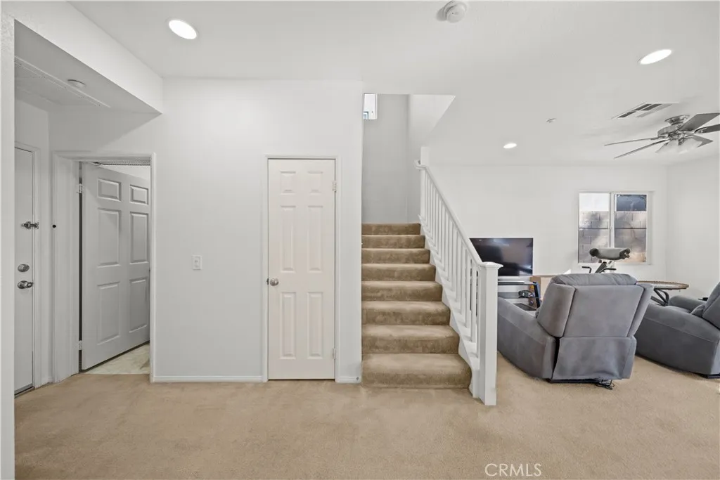 6257 Long Cove Drive, Fontana, California 92336 home-pic-3