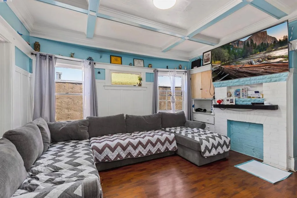 845 Isabella Street, Oakland, California 94607 home-pic-15