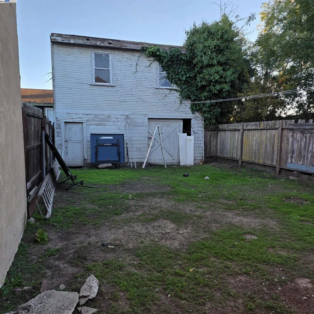 845 Isabella Street, Oakland, California 94607 home-pic-27