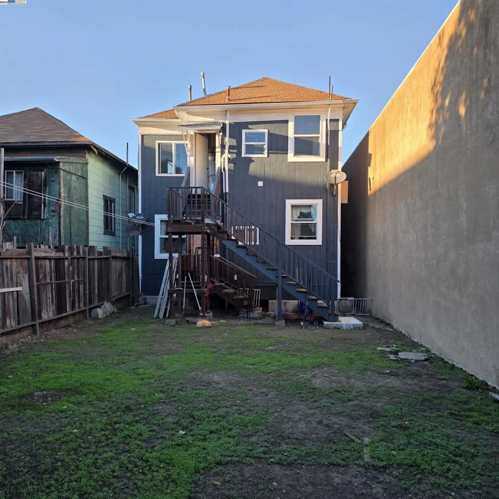845 Isabella Street, Oakland, California 94607 home-pic-24
