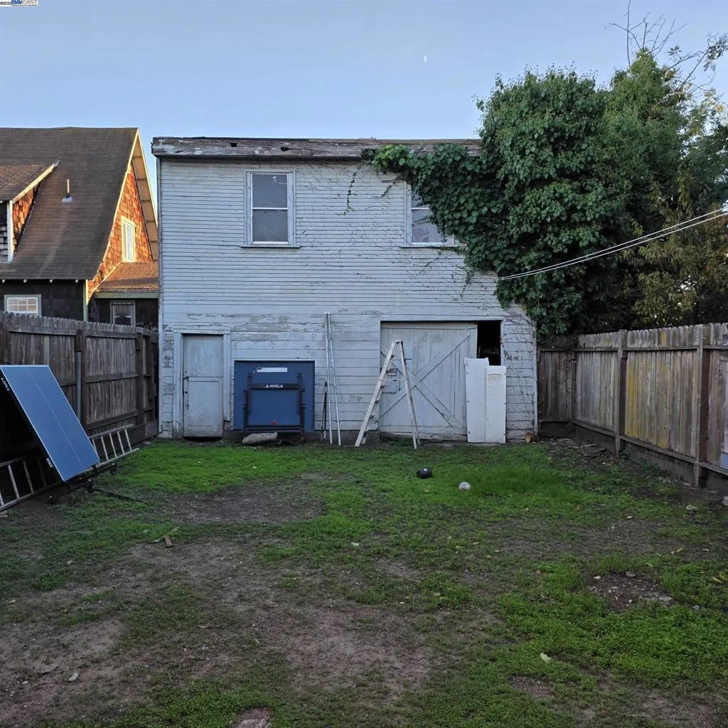 845 Isabella Street, Oakland, California 94607 home-pic-28