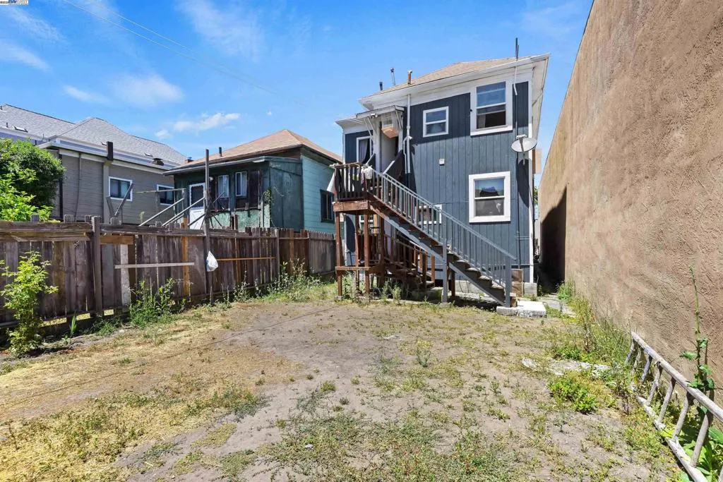 845 Isabella Street, Oakland, California 94607 home-pic-21