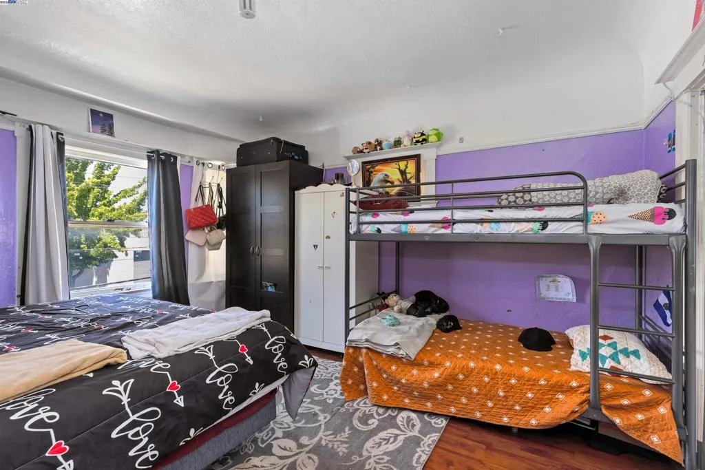845 Isabella Street, Oakland, California 94607 home-pic-17