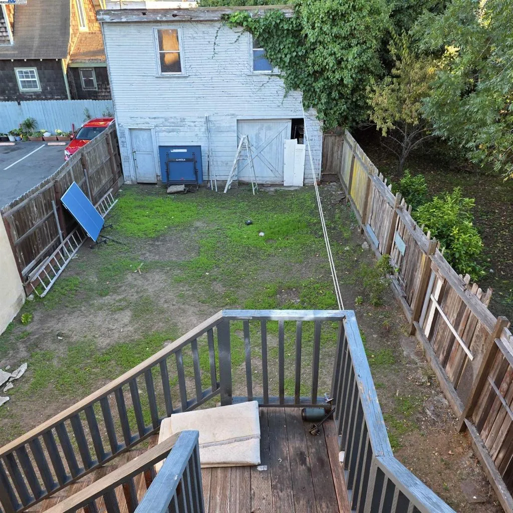 845 Isabella Street, Oakland, California 94607 home-pic-30
