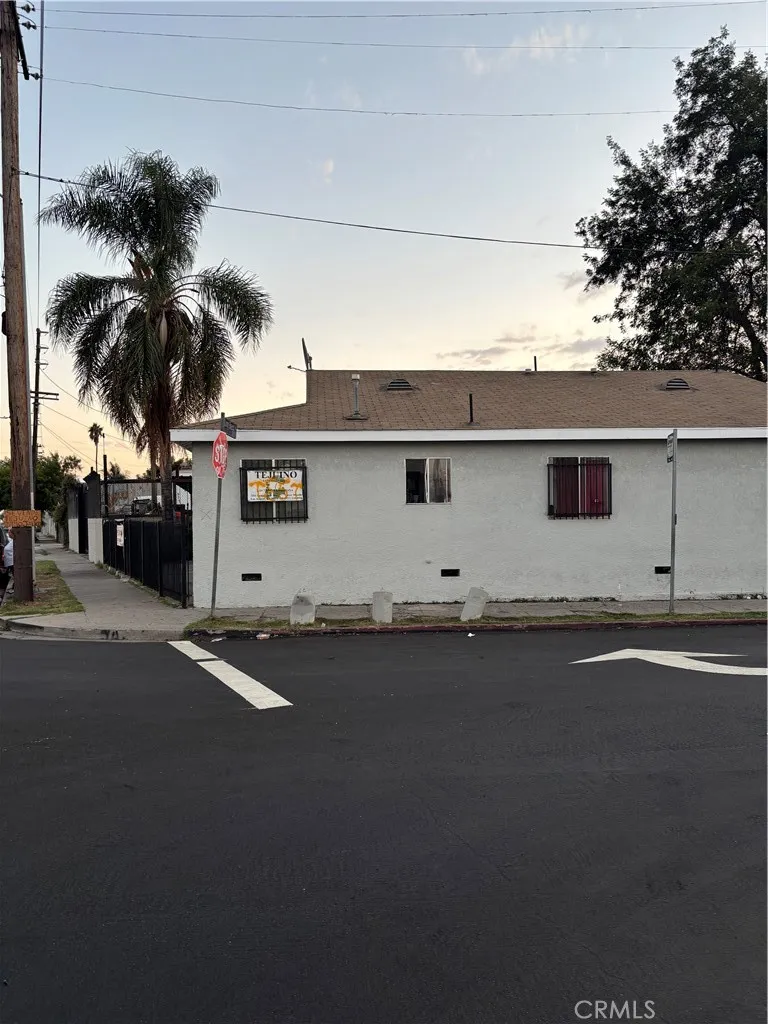 3201 3201 Long Beach, Vernon, California 90058 home-pic-0