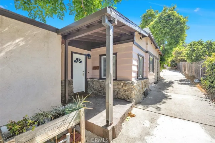 10528 Hillhaven Avenue, Tujunga, California 91042