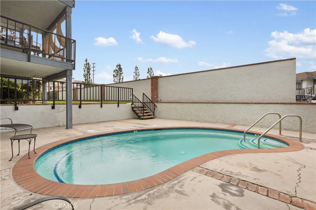 2599 Walnut, Signal Hill, California 90755 home-pic-23