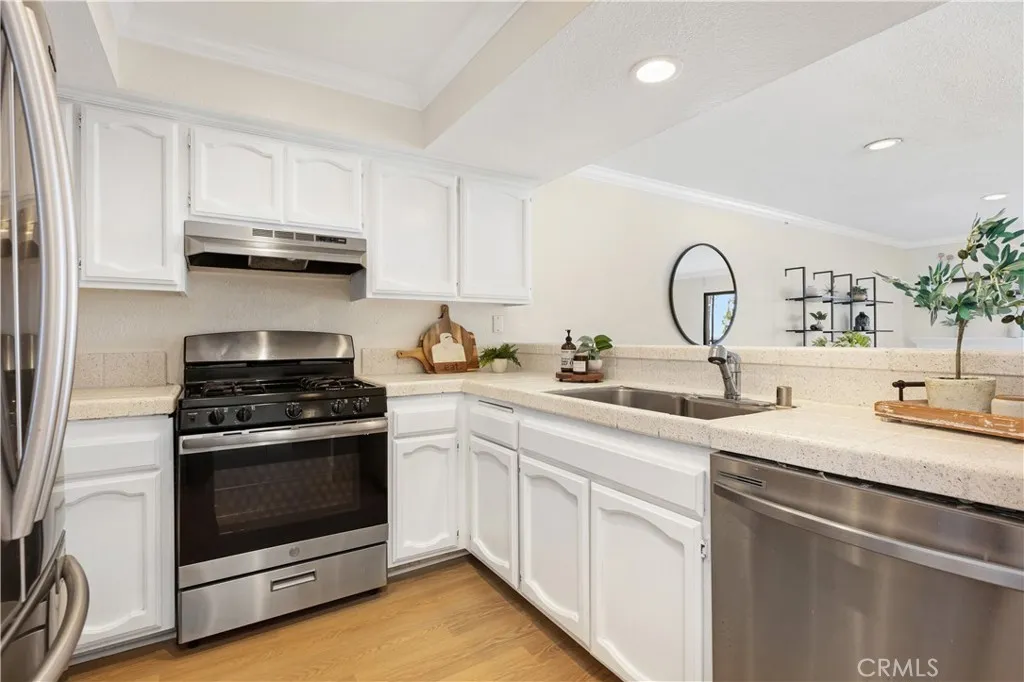 2599 Walnut, Signal Hill, California 90755 home-pic-14