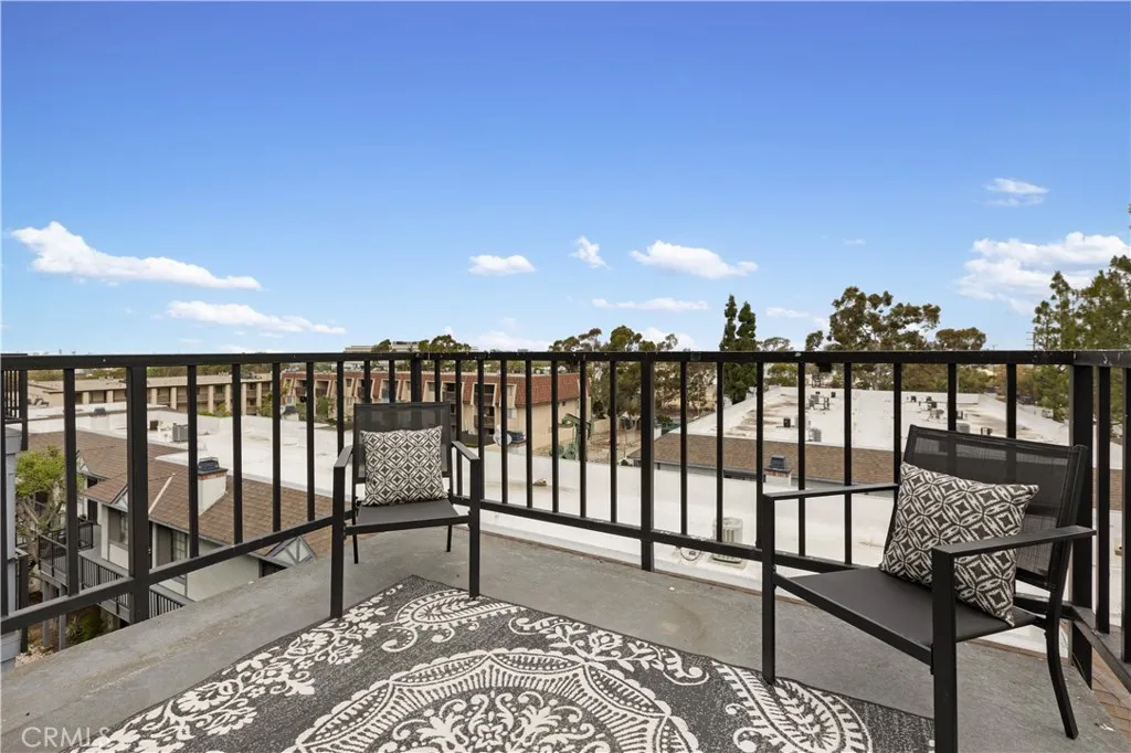 2599 Walnut, Signal Hill, California 90755 home-pic-4
