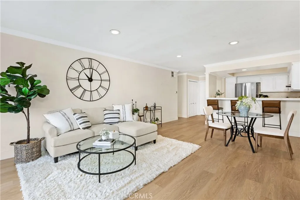 2599 Walnut, Signal Hill, California 90755 home-pic-2