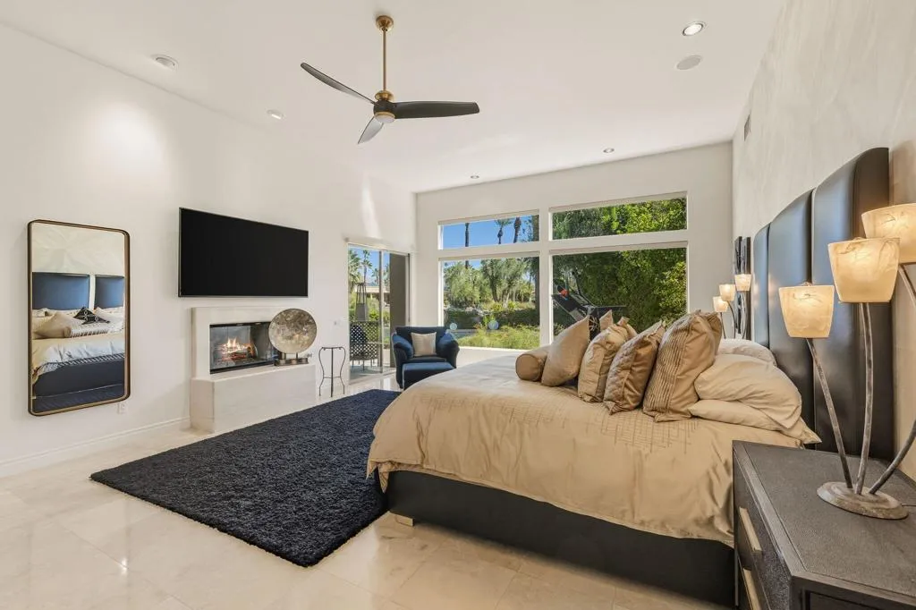 334 Crest Lake Drive, Palm Desert, California 92211 home-pic-43