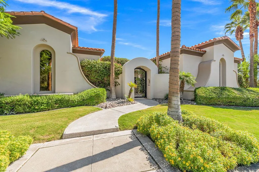 334 Crest Lake Drive, Palm Desert, California 92211 home-pic-5