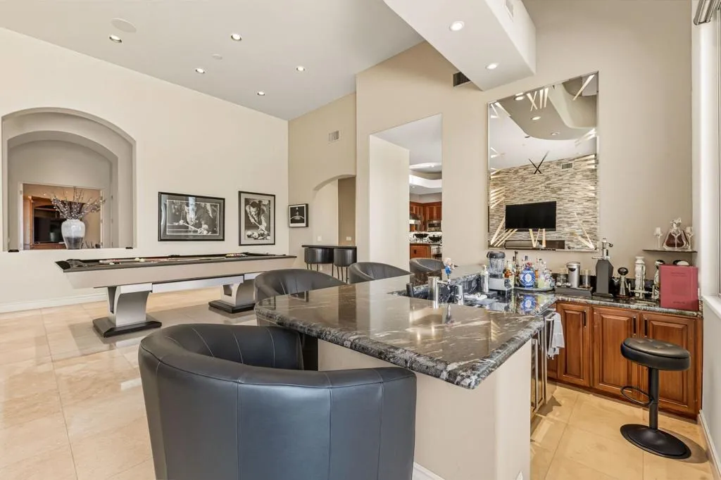334 Crest Lake Drive, Palm Desert, California 92211 home-pic-18