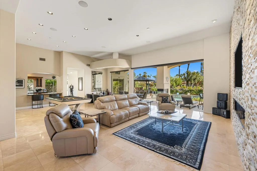 334 Crest Lake Drive, Palm Desert, California 92211 home-pic-8
