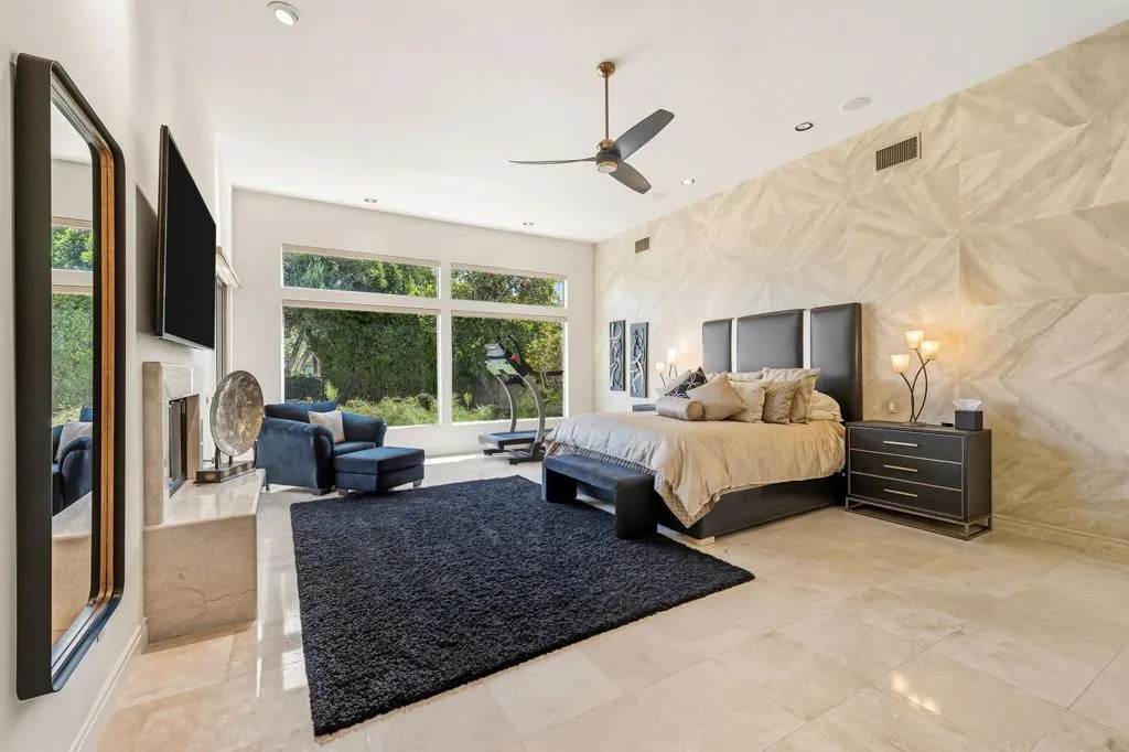 334 Crest Lake Drive, Palm Desert, California 92211 home-pic-42