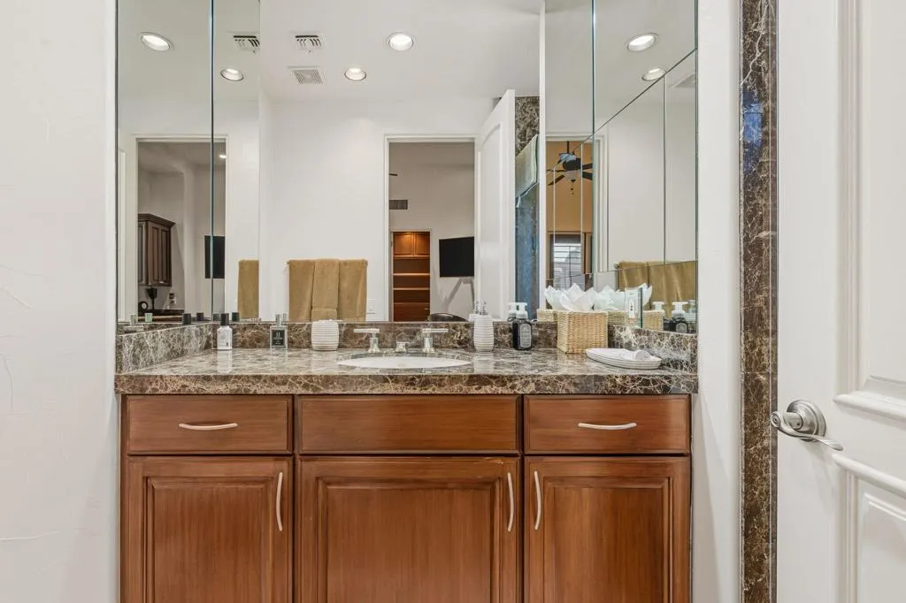334 Crest Lake Drive, Palm Desert, California 92211 home-pic-63