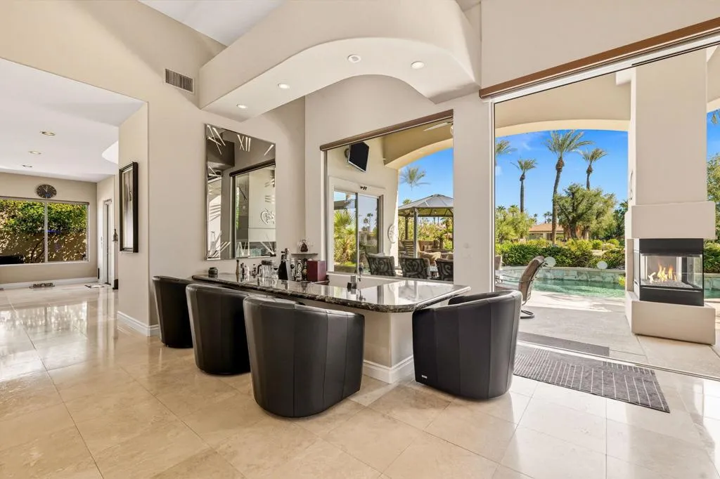 334 Crest Lake Drive, Palm Desert, California 92211 home-pic-17