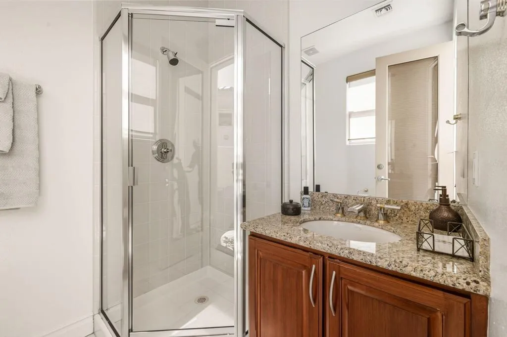 334 Crest Lake Drive, Palm Desert, California 92211 home-pic-81