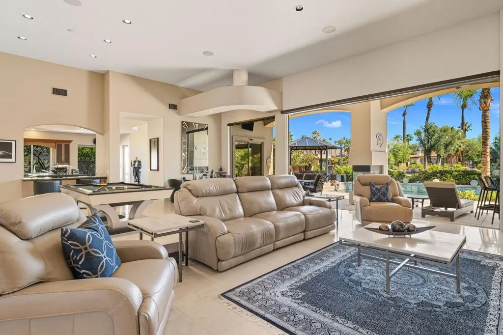 334 Crest Lake Drive, Palm Desert, California 92211 home-pic-10