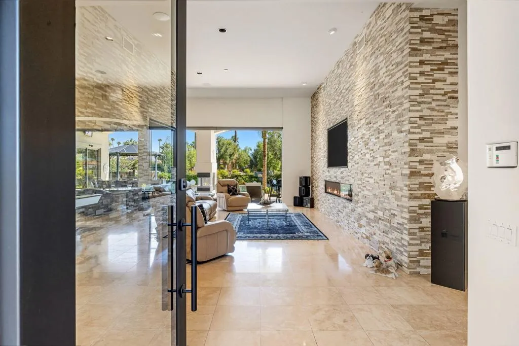 334 Crest Lake Drive, Palm Desert, California 92211 home-pic-7