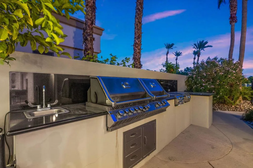 334 Crest Lake Drive, Palm Desert, California 92211 home-pic-29
