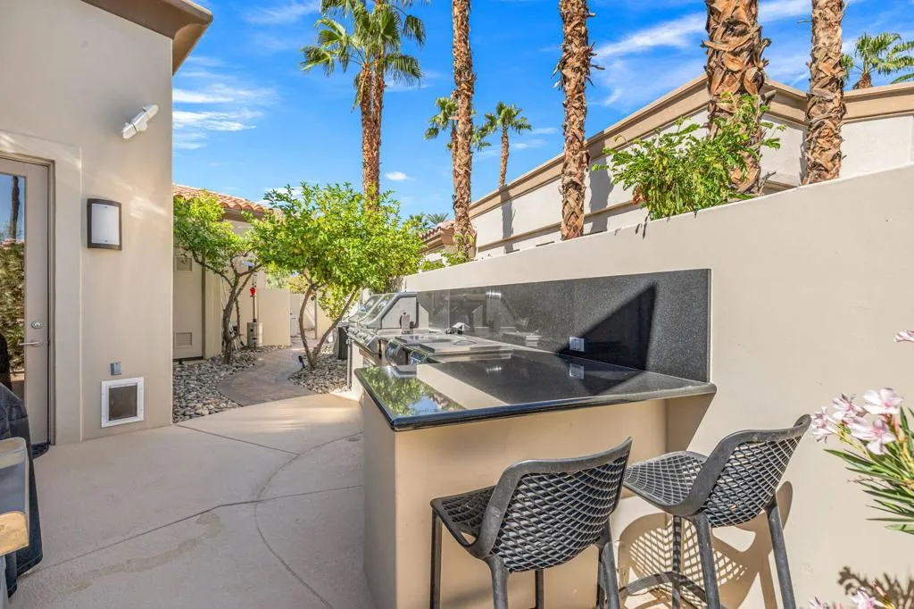 334 Crest Lake Drive, Palm Desert, California 92211 home-pic-28