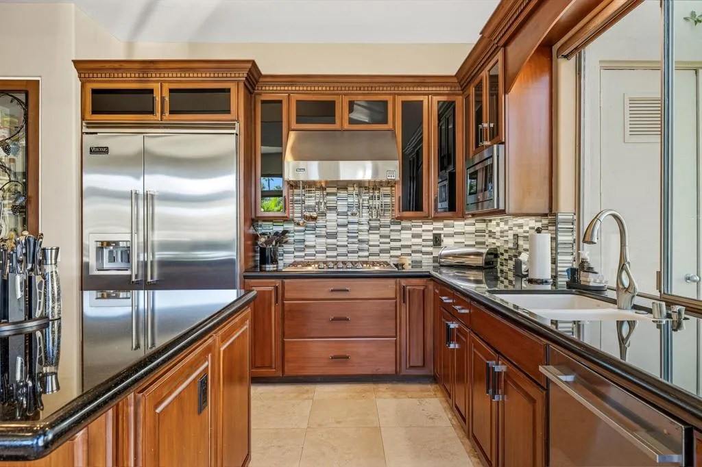334 Crest Lake Drive, Palm Desert, California 92211 home-pic-23