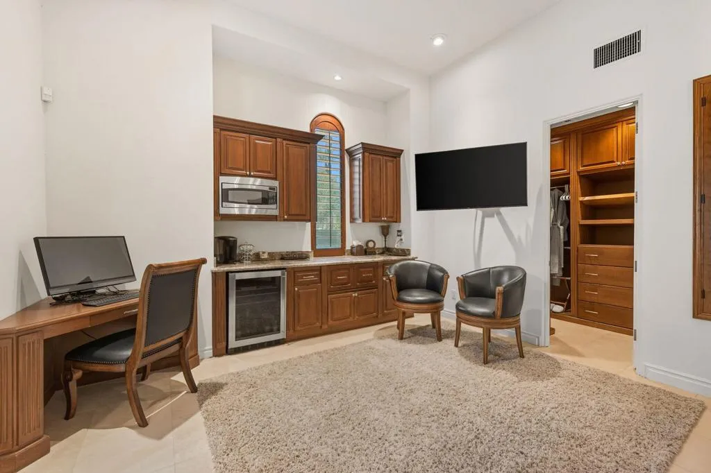 334 Crest Lake Drive, Palm Desert, California 92211 home-pic-60