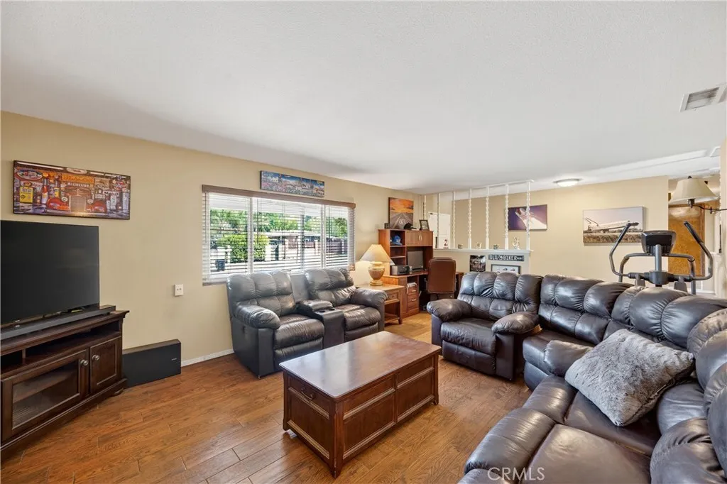 4615 Fairbanks, Jurupa Valley, California 92509 home-pic-9