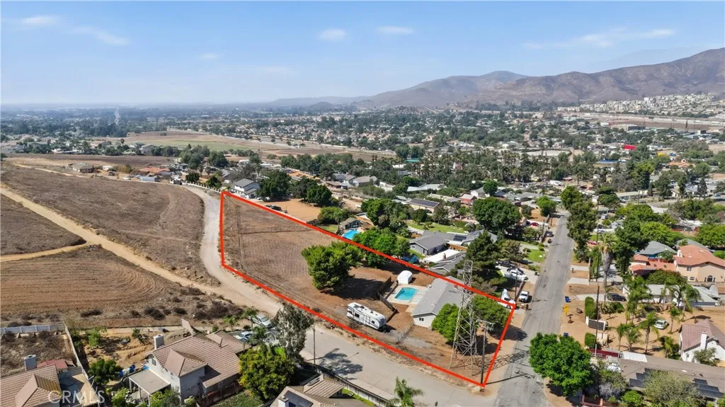 4615 Fairbanks, Jurupa Valley, California 92509 home-pic-0