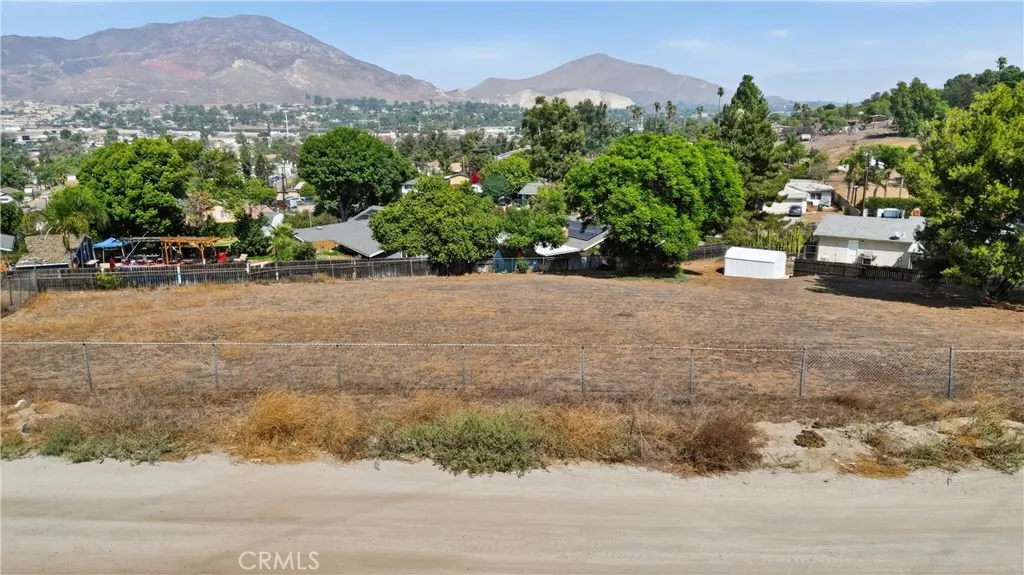 4615 Fairbanks, Jurupa Valley, California 92509 home-pic-33