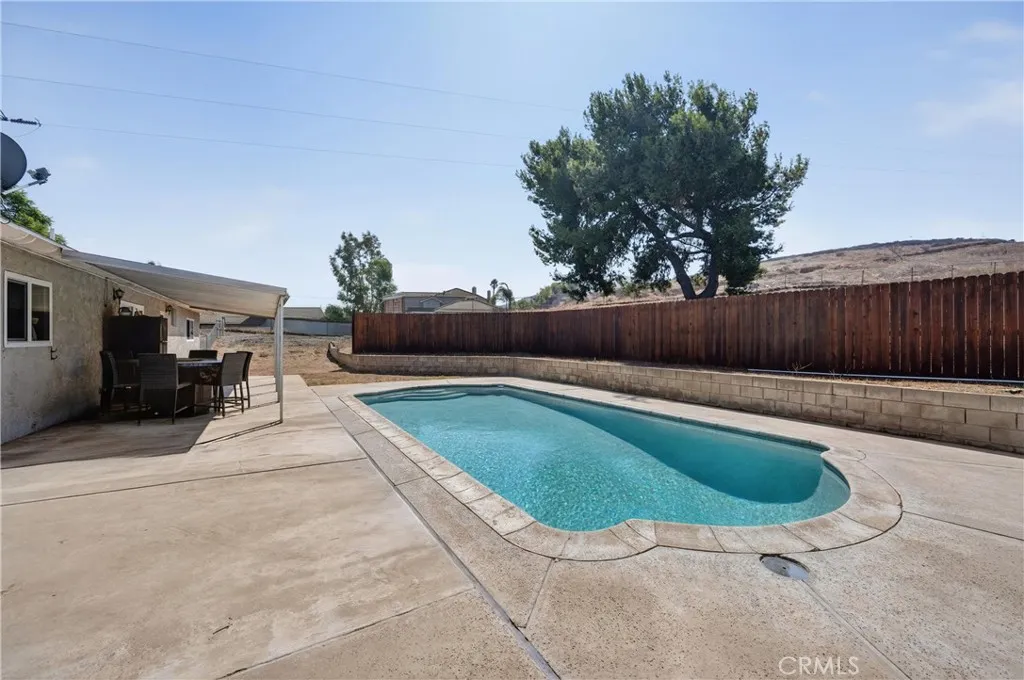 4615 Fairbanks, Jurupa Valley, California 92509 home-pic-2