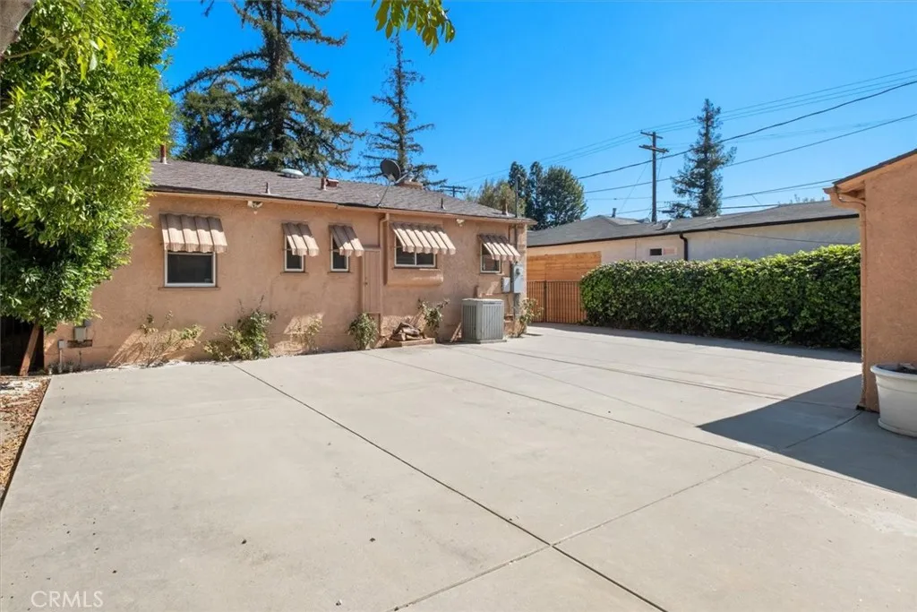 5623 Cedros Avenue, Sherman Oaks, California 91411 home-pic-19
