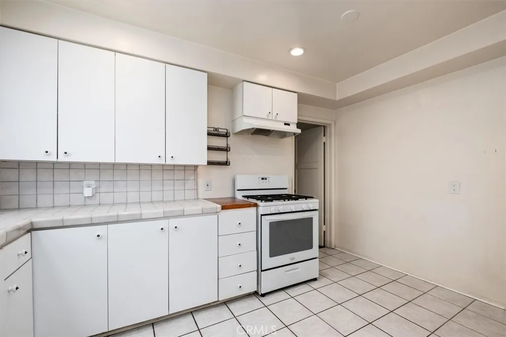 5623 Cedros Avenue, Sherman Oaks, California 91411 home-pic-9