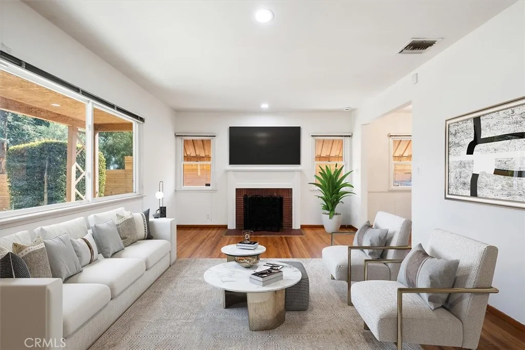 5623 Cedros Avenue, Sherman Oaks, California 91411 home-pic-2