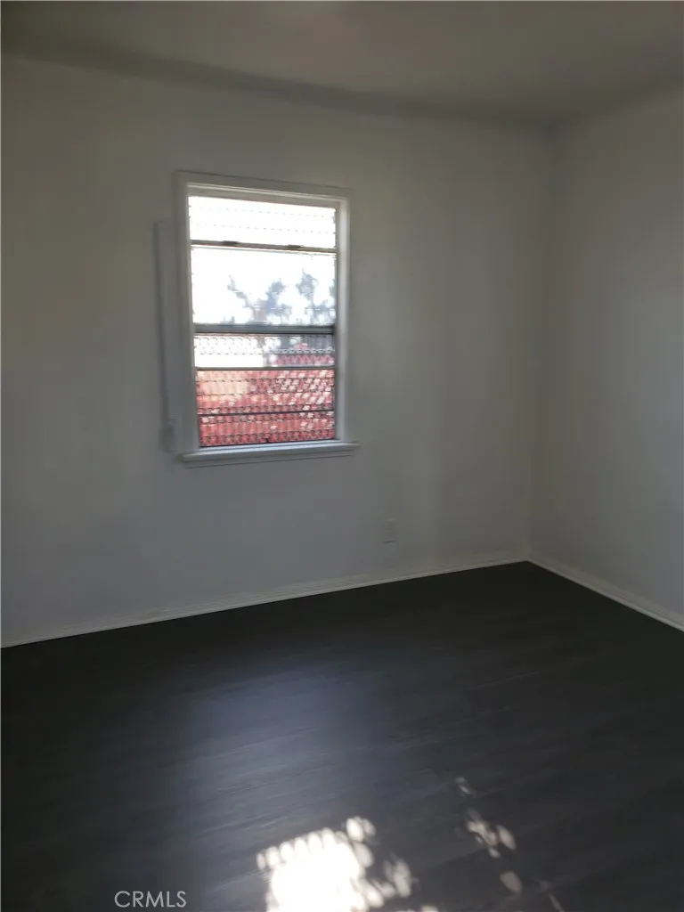 837 W W Gage Ave, Los Angeles, California 90044 home-pic-7