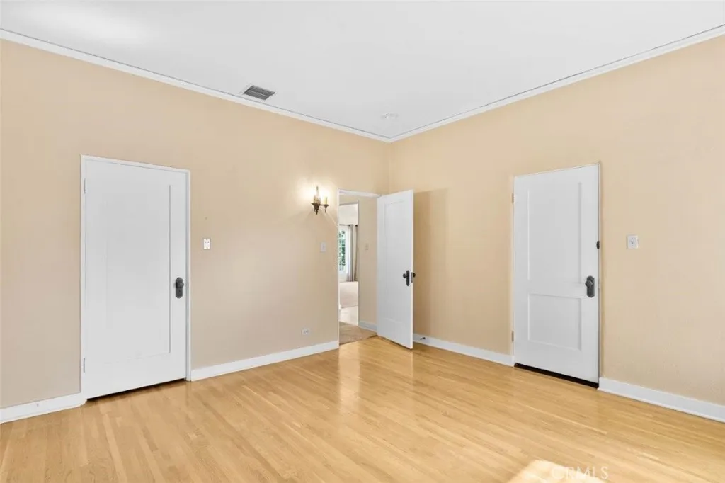 784 E Foothill Boulevard, Azusa, California 91702 home-pic-17