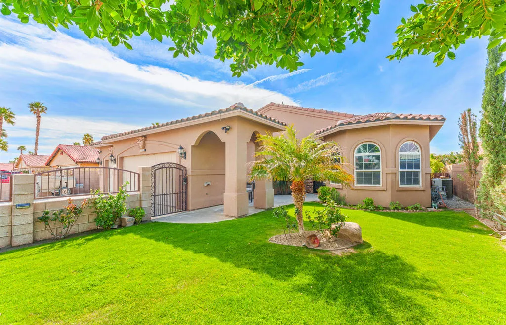 67305 Medano Road, Cathedral City, California 92234 home-pic-1