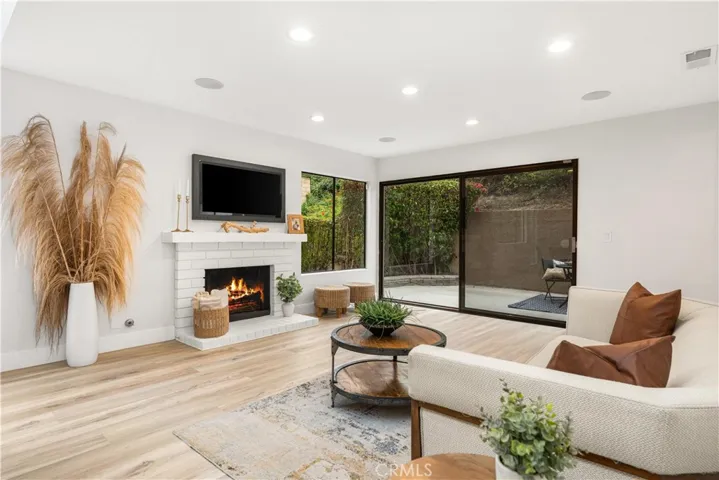6024 E Silverspur Trail, Anaheim Hills, California 92807