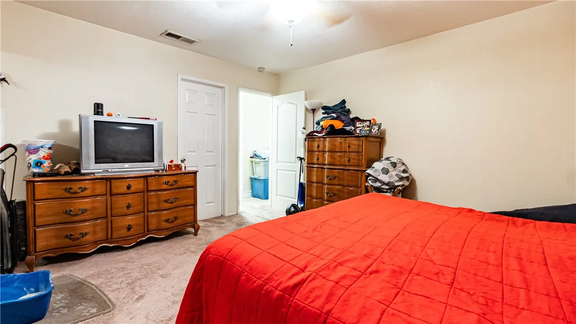 21792 Carlisle, Apple Valley, California 92307 home-pic-14