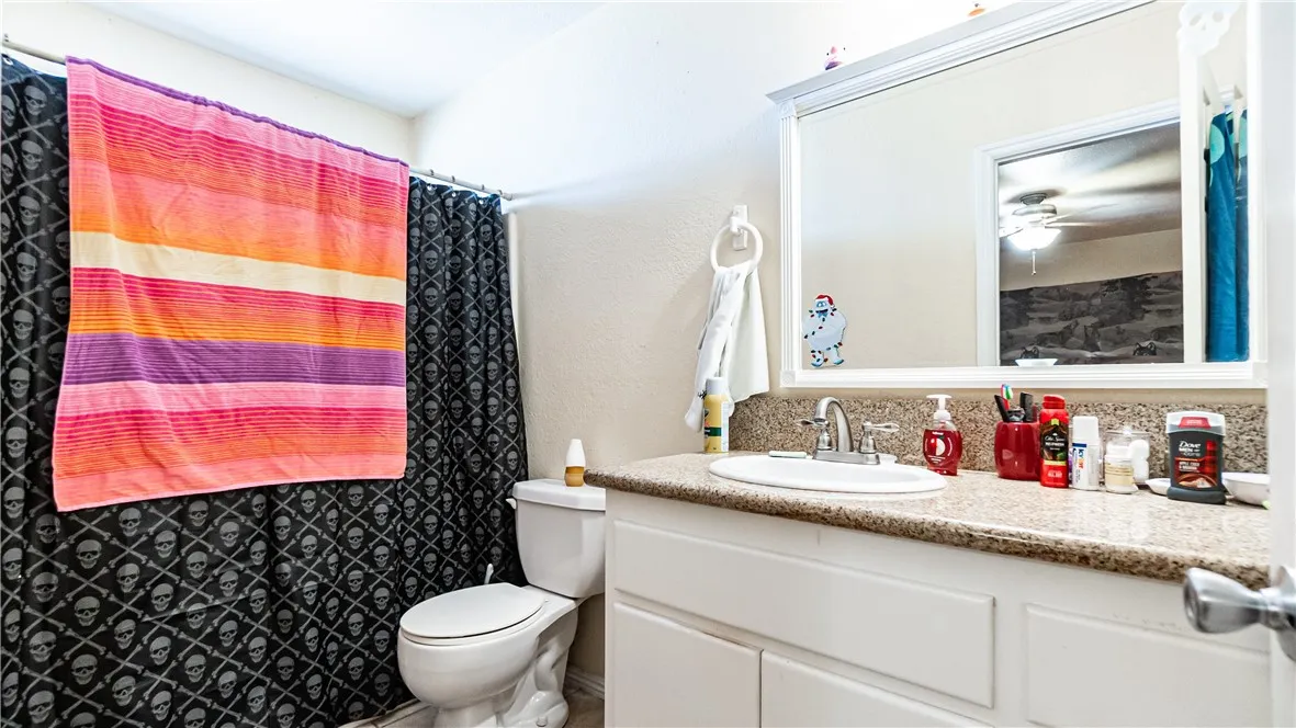 21792 Carlisle, Apple Valley, California 92307 home-pic-15