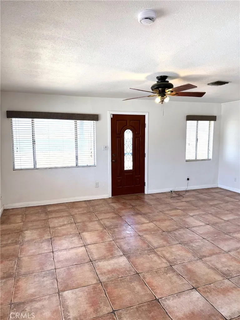 45830 30th Street E, Lancaster, California 93535 home-pic-7