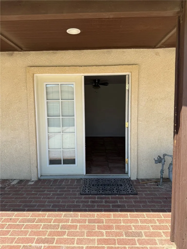 45830 30th Street E, Lancaster, California 93535 home-pic-2