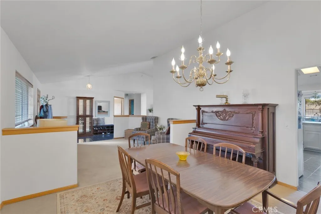 15590 Myalon, Apple Valley, California 92307 home-pic-6