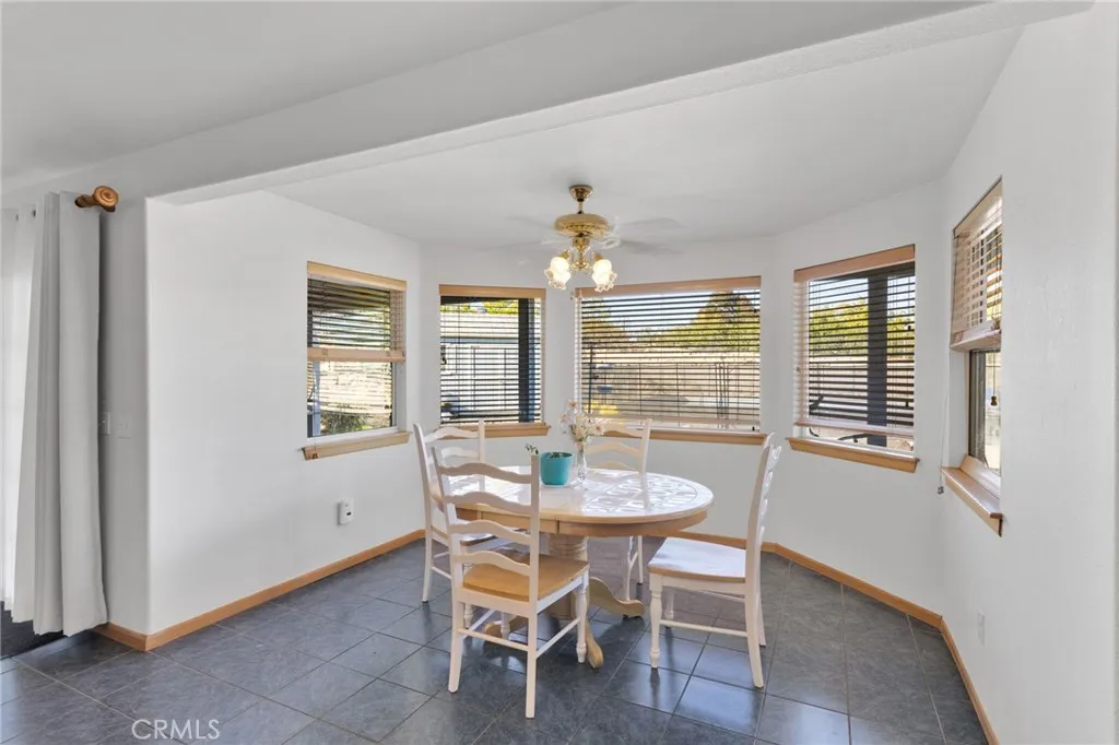 15590 Myalon, Apple Valley, California 92307 home-pic-13