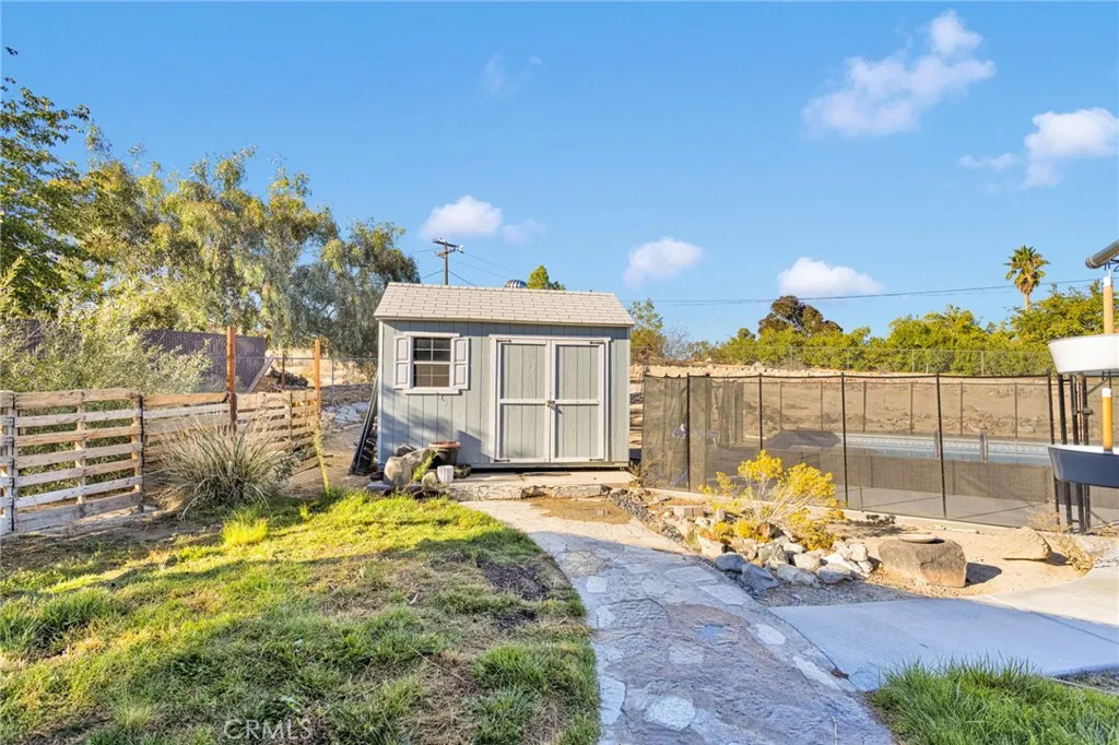 15590 Myalon, Apple Valley, California 92307 home-pic-34