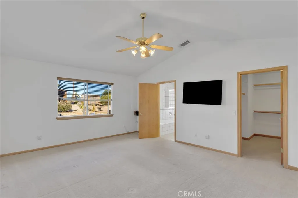 15590 Myalon, Apple Valley, California 92307 home-pic-15