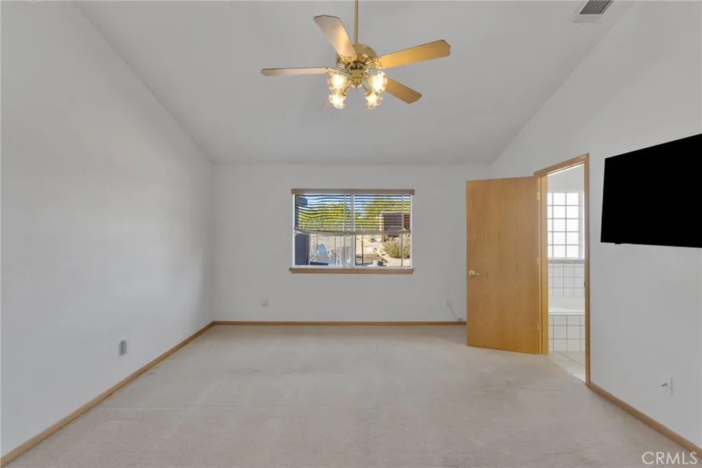 15590 Myalon, Apple Valley, California 92307 home-pic-16