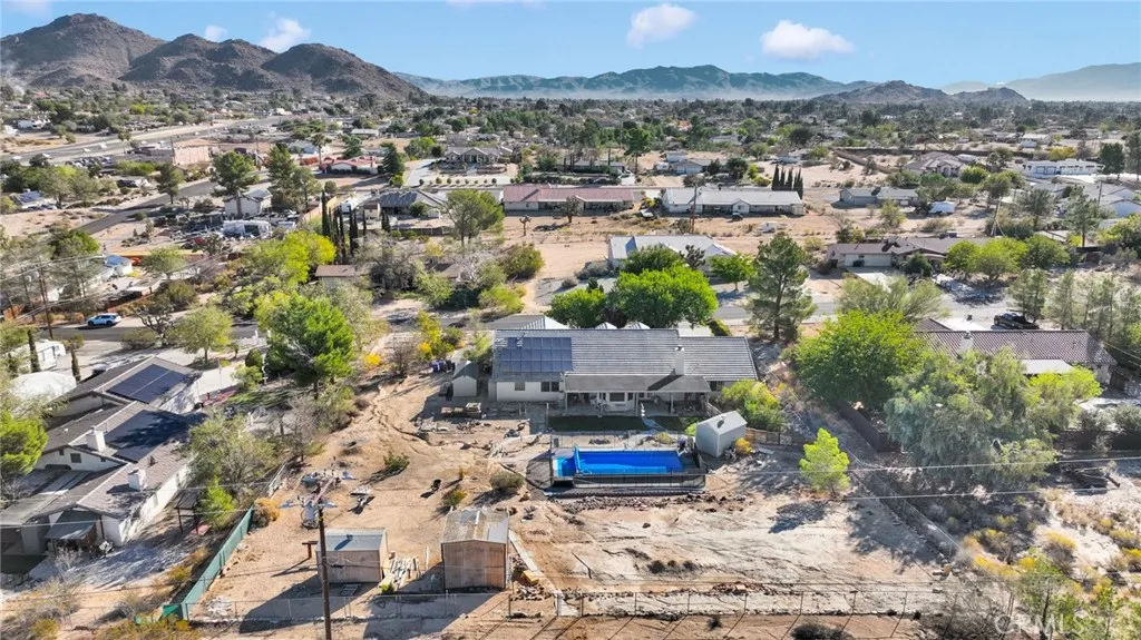 15590 Myalon, Apple Valley, California 92307 home-pic-45